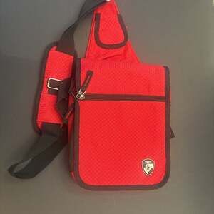 Heys Travelmate V3 Red Crossbody Bag